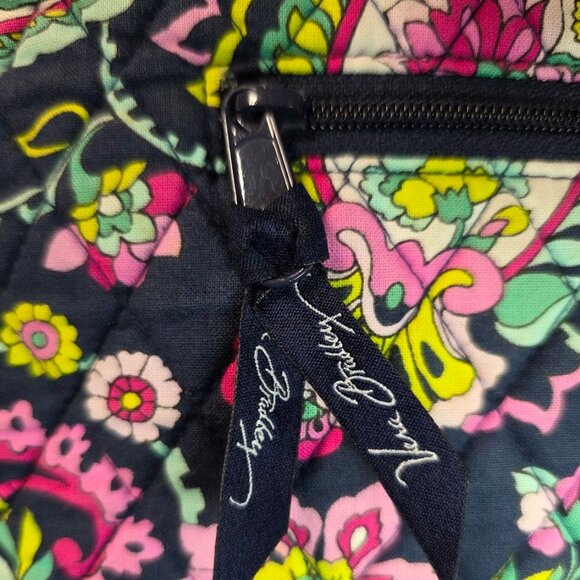 Vera Bradley Mailbag Crossbody Bag "Petal Paisley" Retired Pattern - Picture 8 of 14